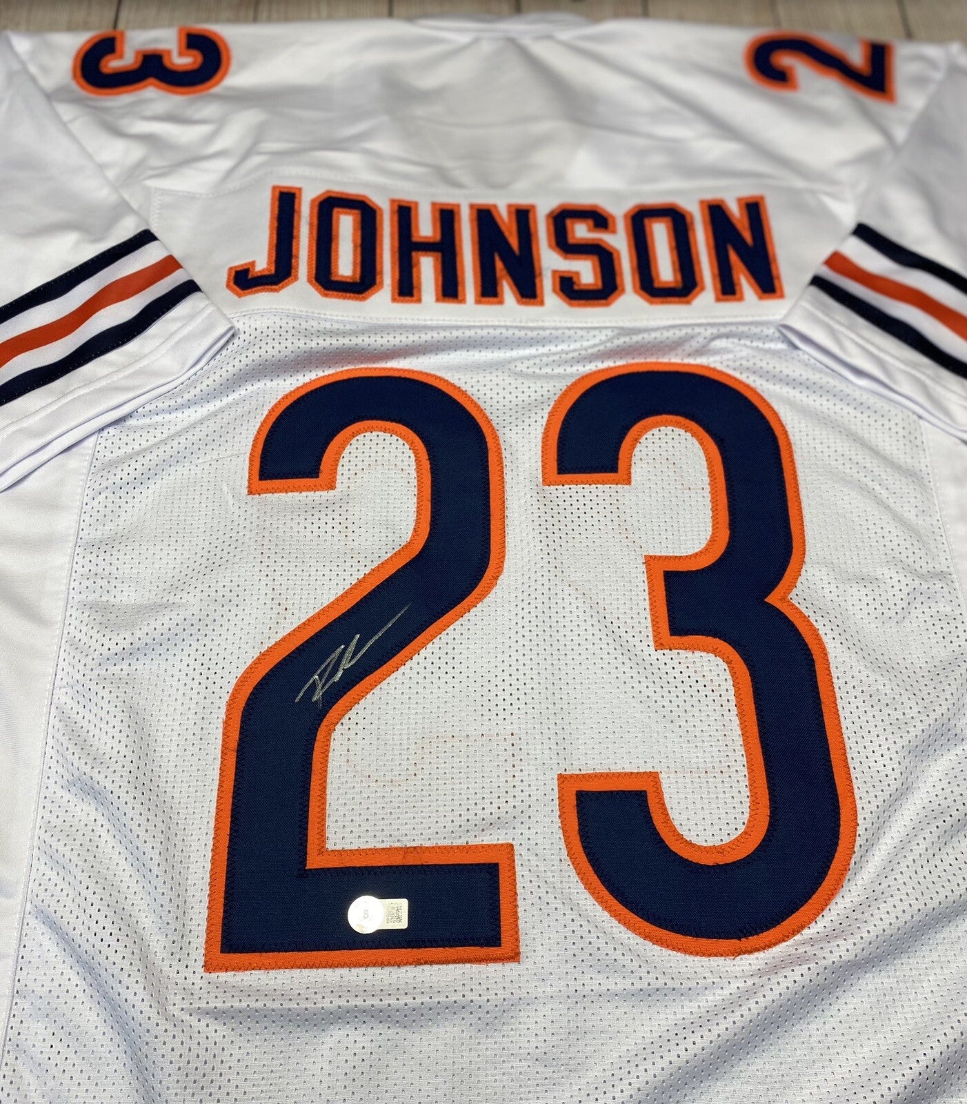 CHICAGO BEARS ROSCHON JOHNSON SIGNED CUSTOM WHITE JERSEY BECKETT COA!!!
