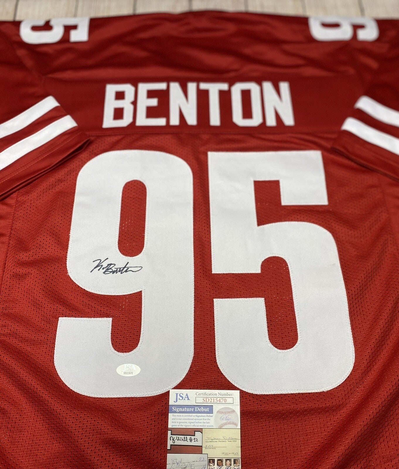 WISCONSIN BADGERS KEEANU BENTON SIGNED CUSTOM RED JERSEY JSA
