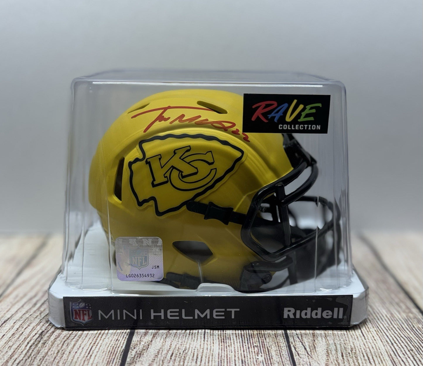 KANSAS CITY CHIEFS TRENT MCDUFFIE SIGNED RAVE MINI HELMET BECKETT COA!!!