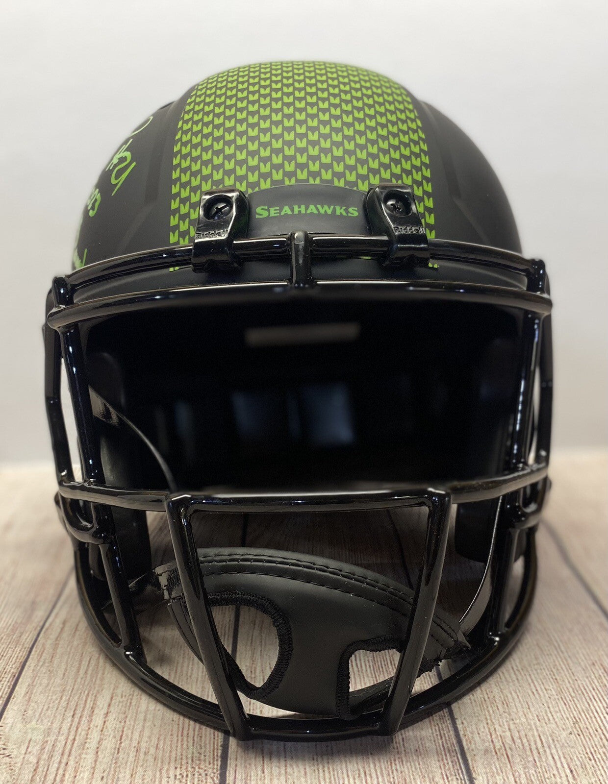 SEATTLE SEAHAWKS DEVON WITHERSPOON SIGNED ECLIPSE REP FULLSIZE HELMET BECKETT!!