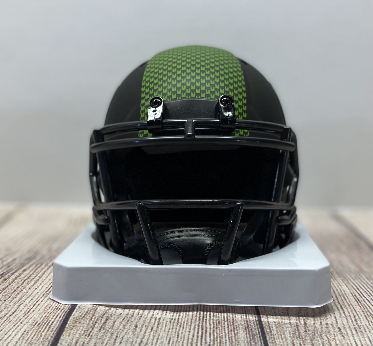 SEATTLE SEAHAWKS DEVON WITHERSPOON SIGNED ECLIPSE MINI HELMET JSA COA!!