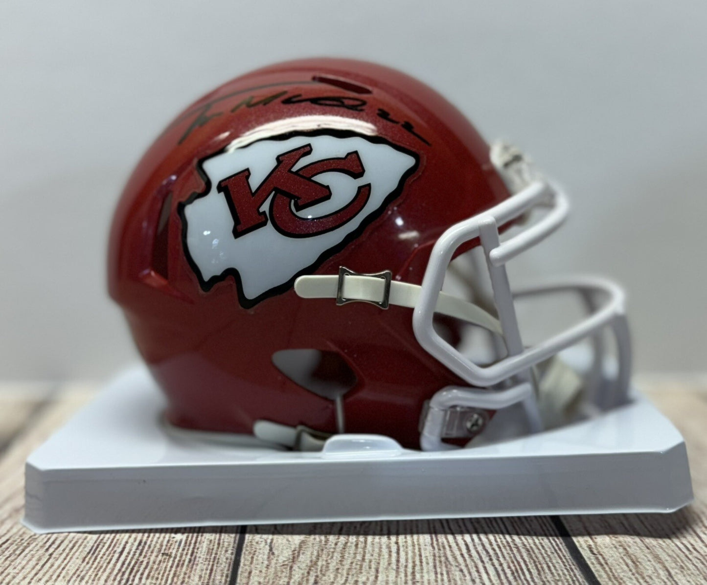 KANSAS CITY CHIEFS TRENT MCDUFFIE SIGNED MINI HELMET   BECKETT COA!!!