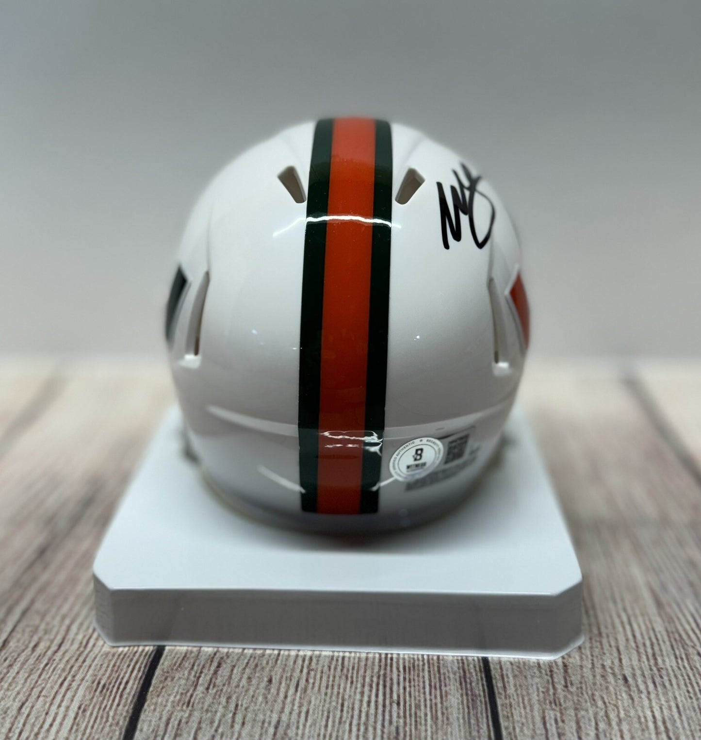 MIAMI HURRICANES WILLIS MCGAHEE SIGNED MINI HELMET BECKETT COA!!!