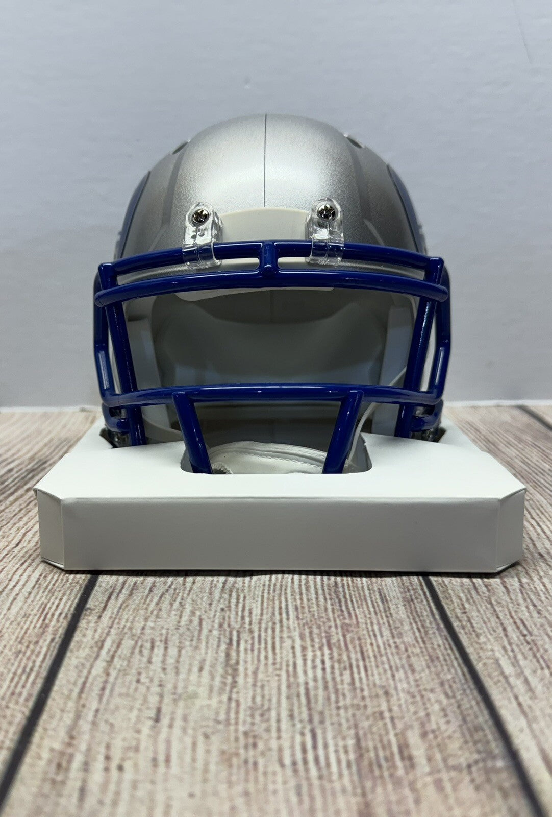 SEATTLE SEAHAWKS DEVON WITHERSPOON SIGNED THROWBACK MINI HELMET  BECKETT COA!!!