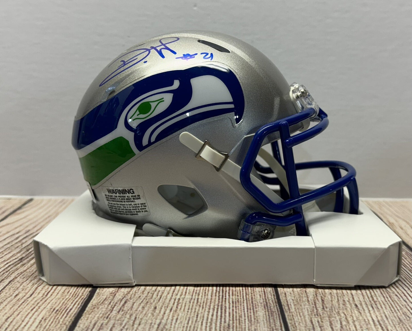SEATTLE SEAHAWKS DEVON WITHERSPOON SIGNED THROWBACK MINI HELMET  BECKETT COA!!!
