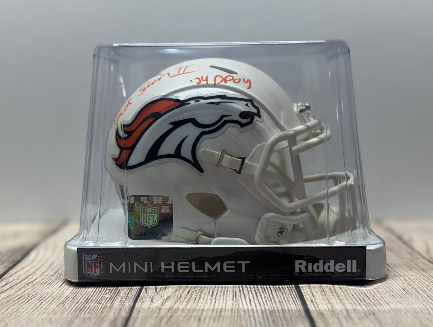 DENVER BRONCOS PATRICK SURTAIN II SIGNED SNOWCAPPED MINI HELMET 24 DPOY BECKETT