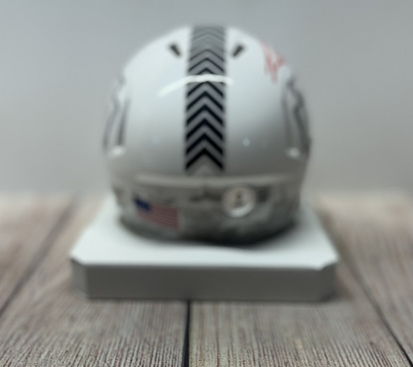 KANSAS CITY CHIEFS FELIX ANUDIKE-UZOMAH SIGNED SALUTE TO SERVICE MINI HELMET BEC