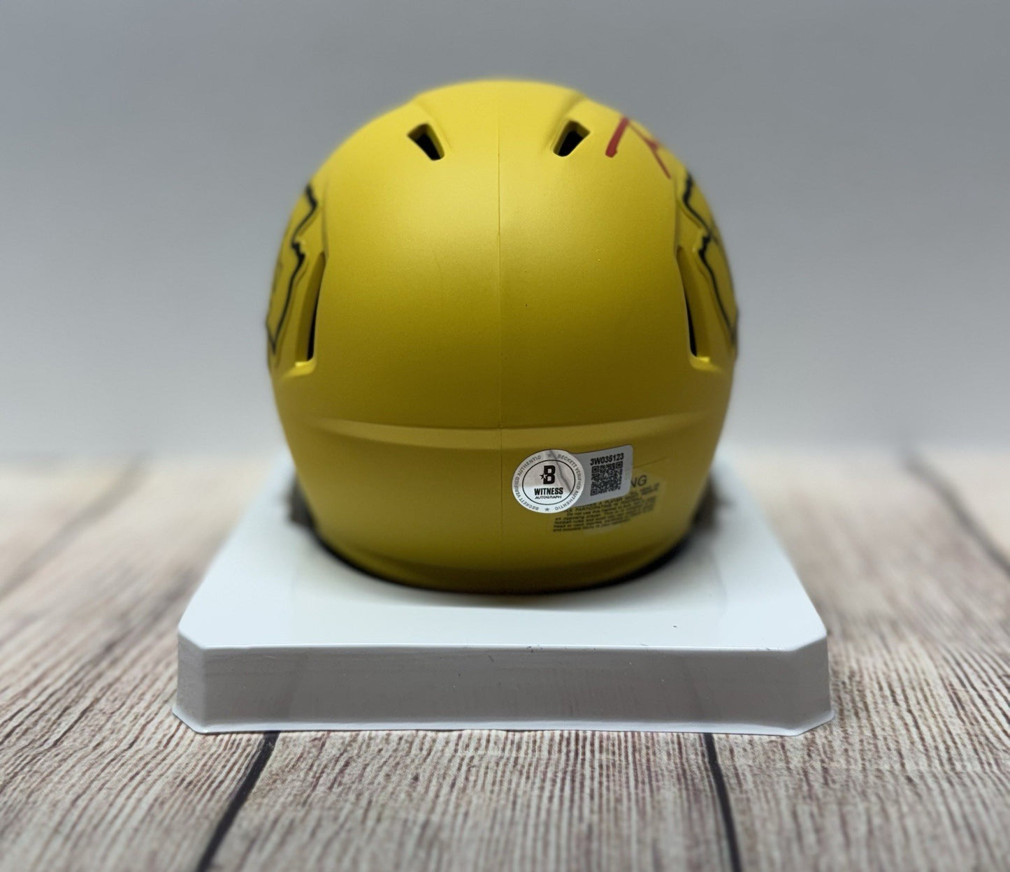 KANSAS CITY CHIEFS TRENT MCDUFFIE SIGNED RAVE MINI HELMET BECKETT COA!!!