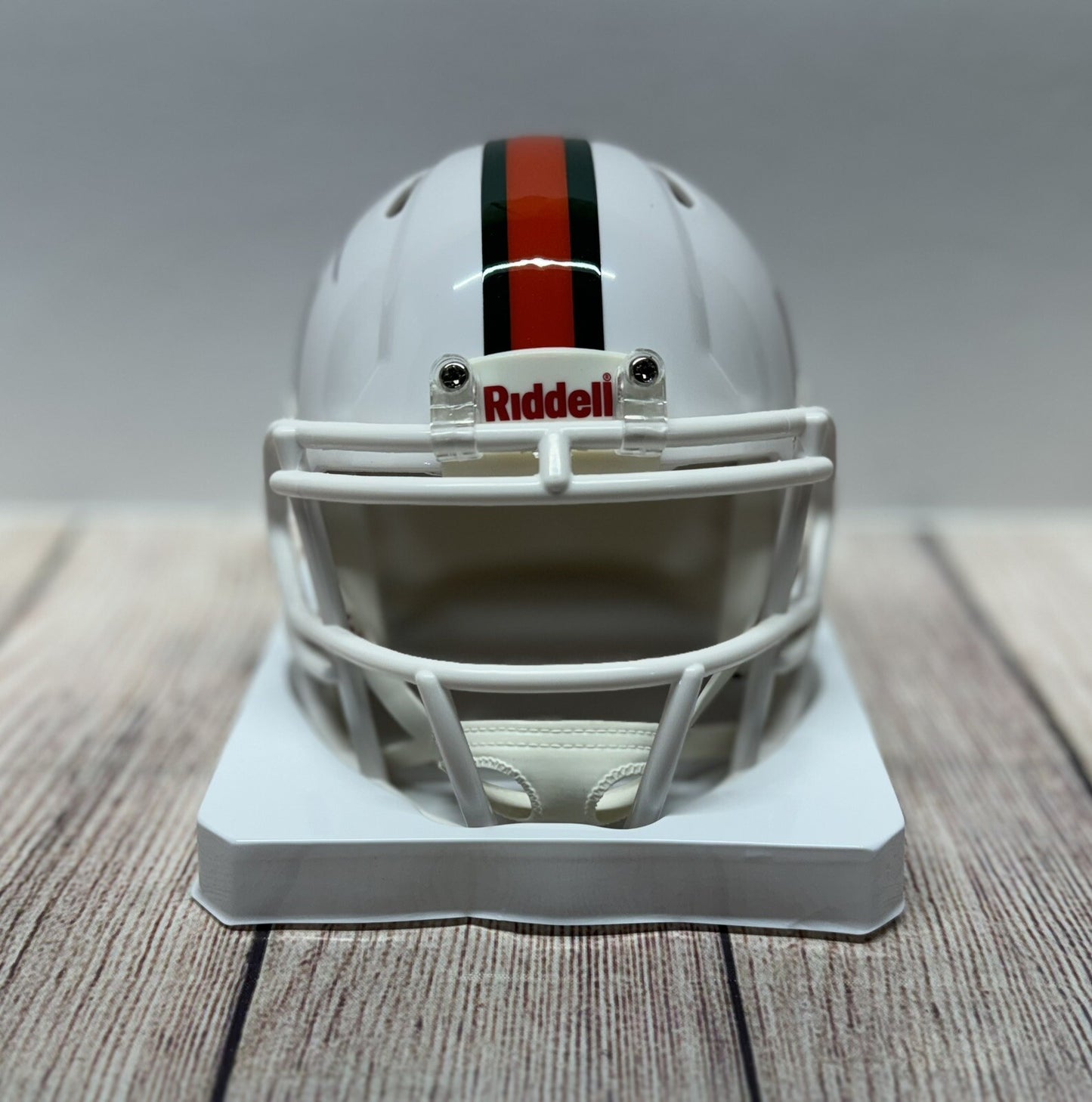 MIAMI HURRICANES WILLIS MCGAHEE SIGNED MINI HELMET BECKETT COA!!!