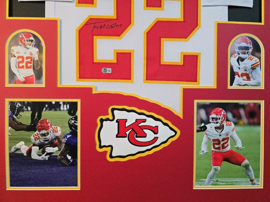 KANSAS CITY CHIEFS TRENT MCDUFFIE SIGNED FRAMED CUSTOM WHITE JERSEY BECKETT COA