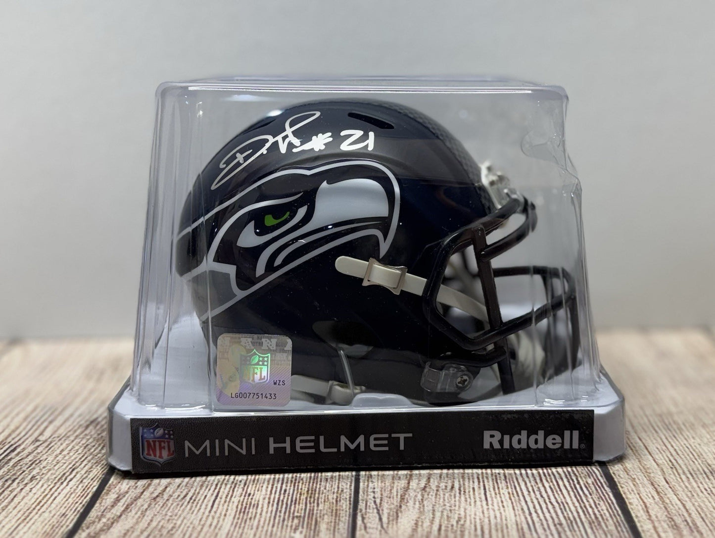 SEATTLE SEAHAWKS DEVON WITHERSPOON SIGNED SPEED MINI HELMET4 BECKETT COA!!
