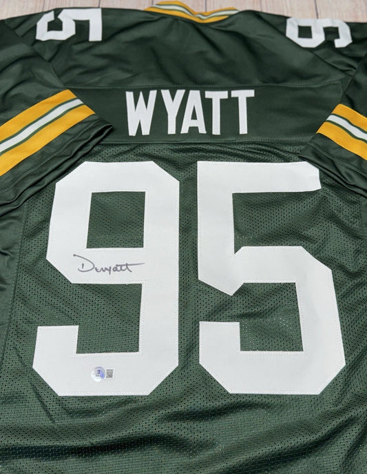 GREEN BAY PACKERS DEVONTE WYATT SIGNED GREEN CUSTOM JERSEY BECKETT COA!!!