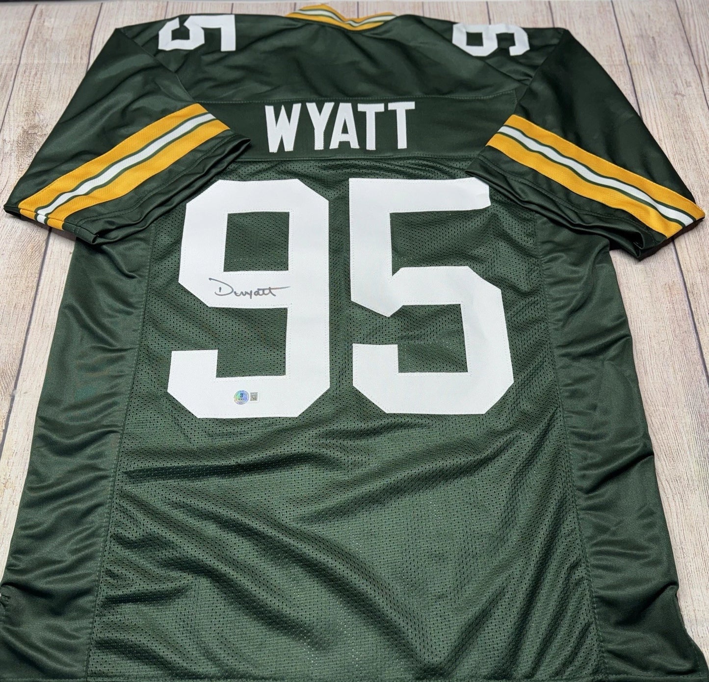 GREEN BAY PACKERS DEVONTE WYATT SIGNED GREEN CUSTOM JERSEY BECKETT COA!!!