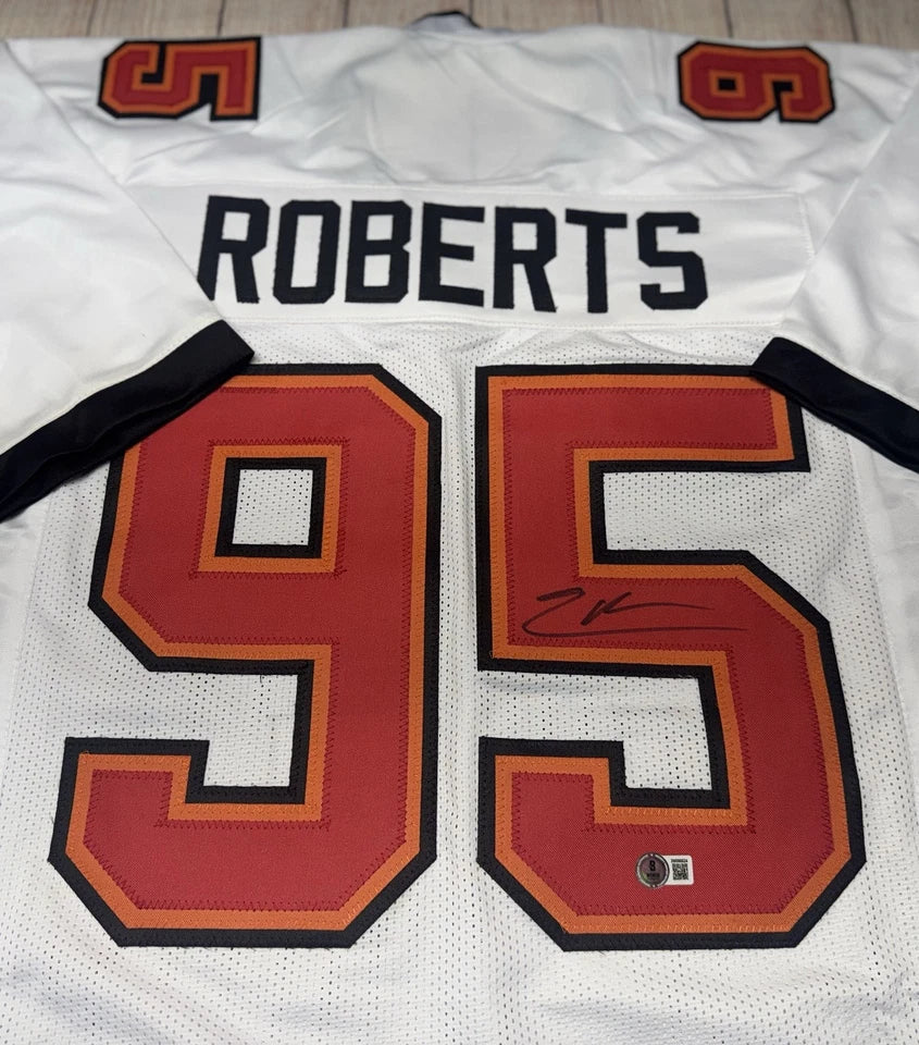 TAMPA BAY BUCCANEERS ELIJAH ROBERTS SIGNED WHITE CUSTOM JERSEY BECKETT COA!!